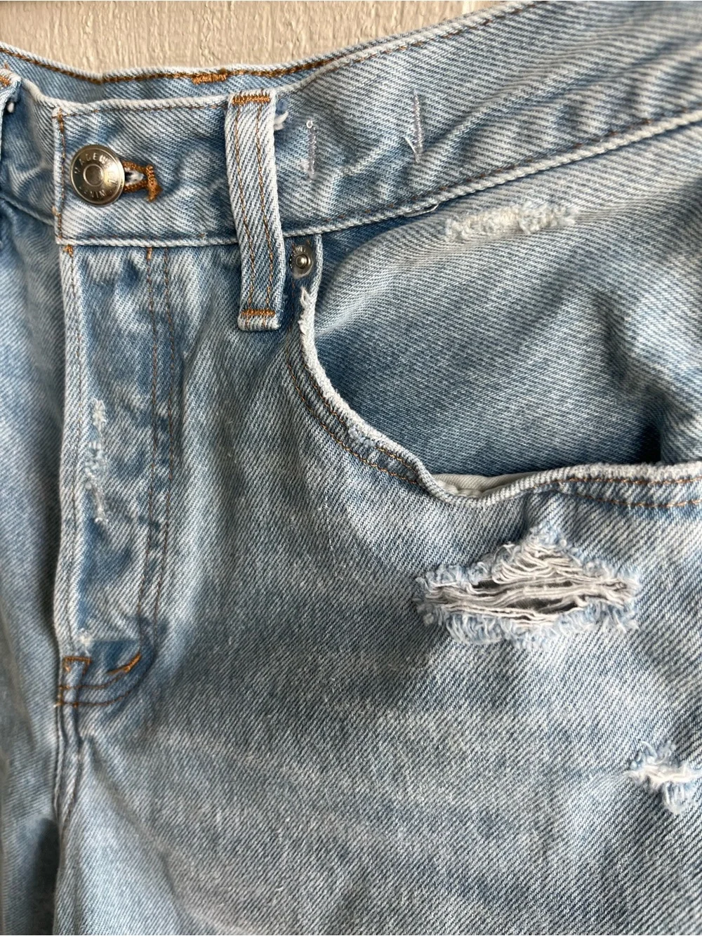 Madewell The Essex Long Baggy Short in Light Wash Size 26
